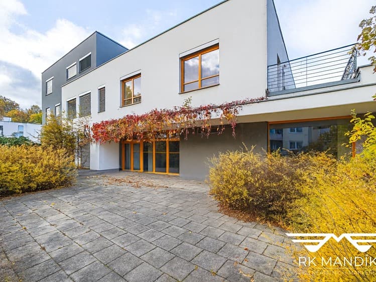 Prodej obchodního prostoru 90 m²