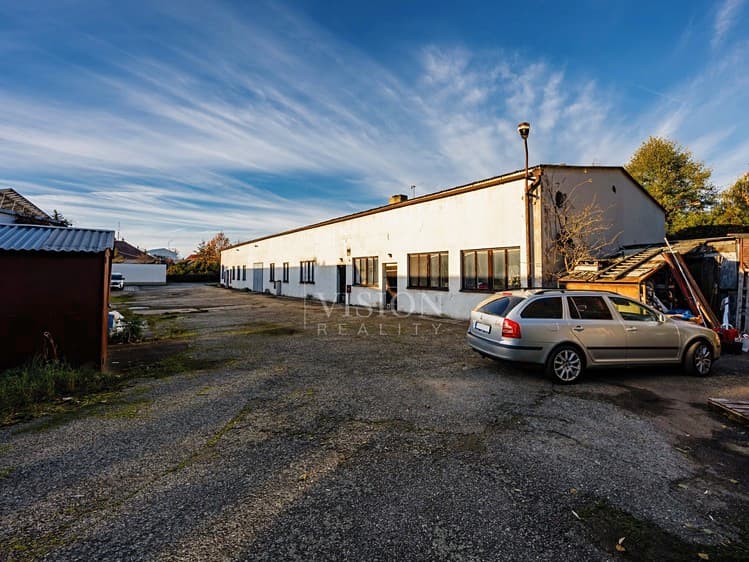 Prodej výrobní haly, prostoru 450 m²