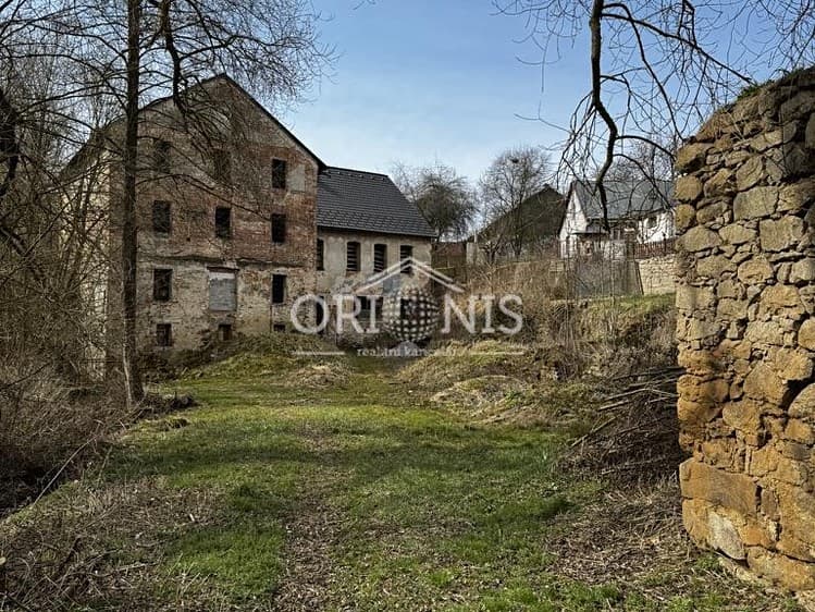 Prodej komerční nemovitosti 560 m²