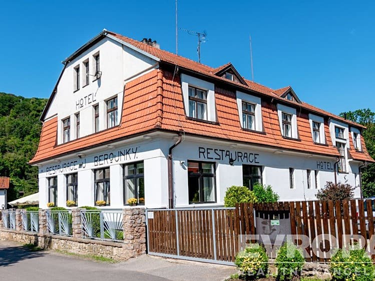 Prodej komerční nemovitosti 458 m²