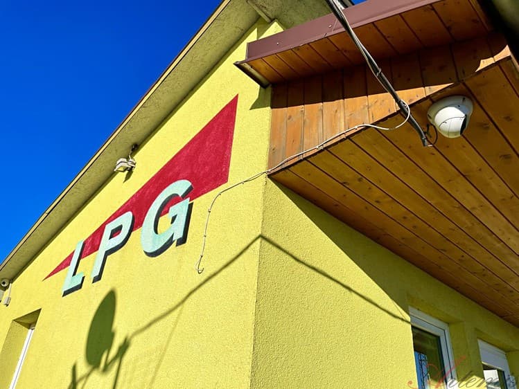 Prodej komerční nemovitosti 994 m²