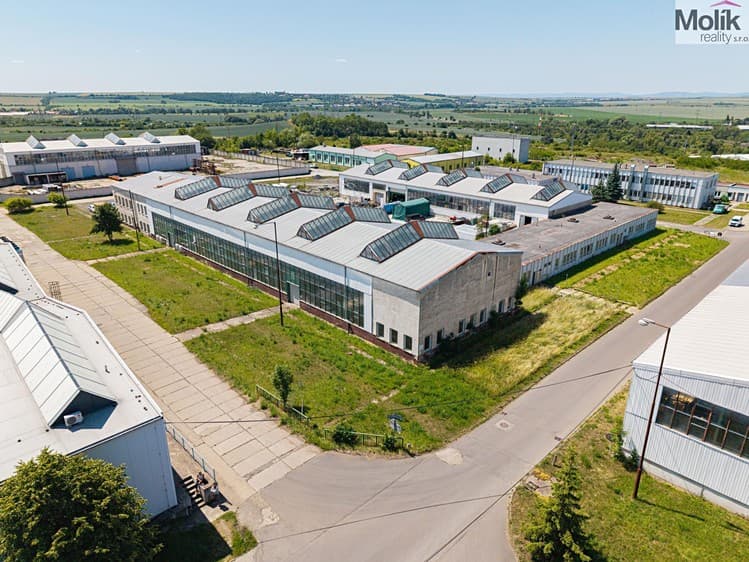 Pronájem skladového prostoru 450 m²