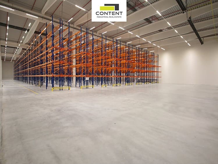 Pronájem skladového prostoru 5 920 m²