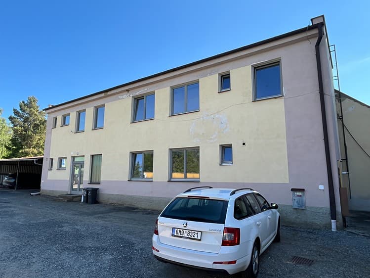 Pronájem kanceláře 156 m²