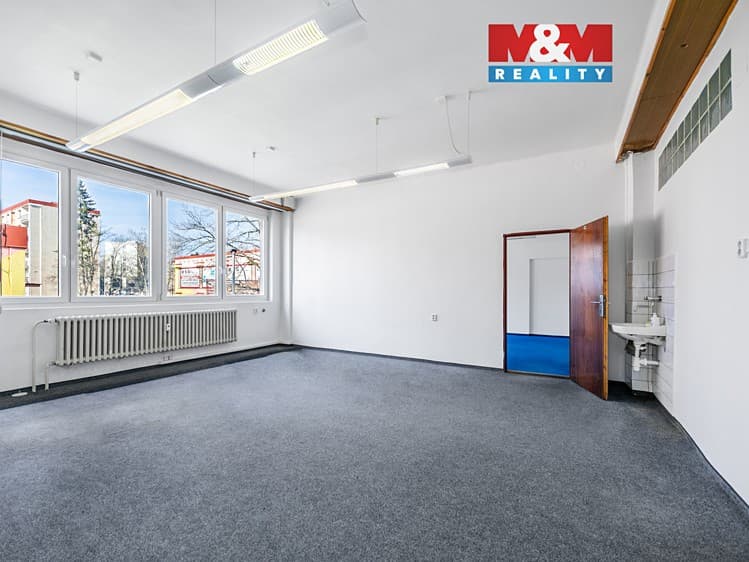 Pronájem kanceláře 211 m²