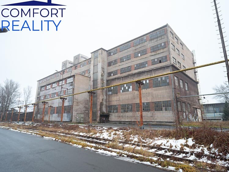Pronájem skladového prostoru 2 914 m²