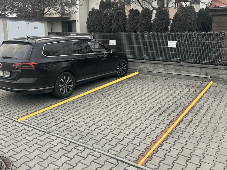 Prodej garážového stání 13 m²