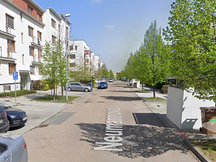 Prodej garážového stání 11 m²