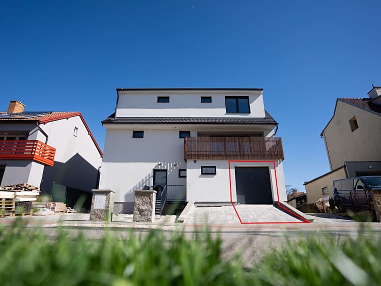 Prodej garáže 30 m²