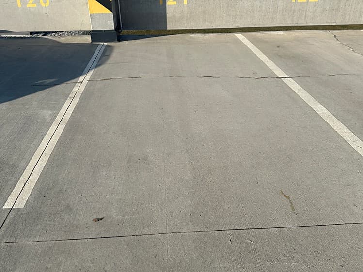 Pronájem garážového stání 13 m²