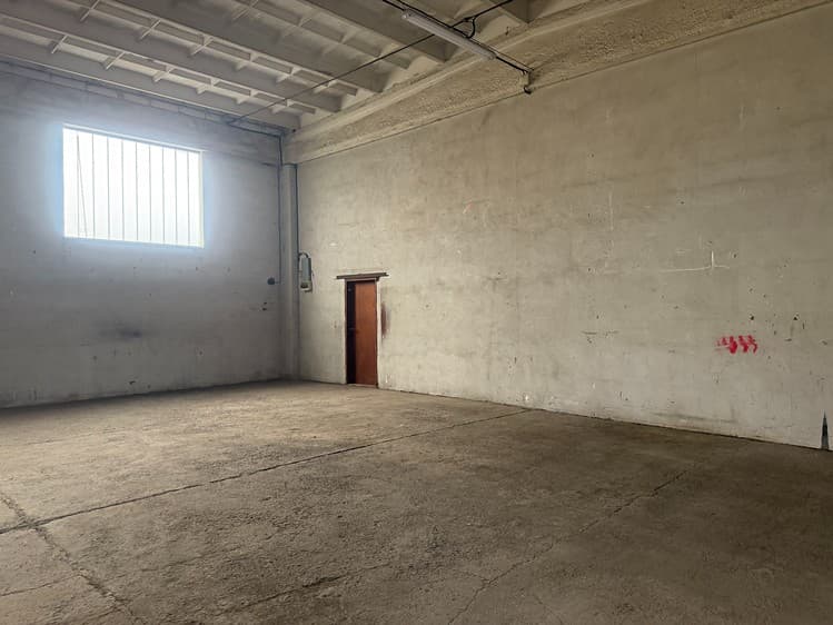 Pronájem garáže 72 m²