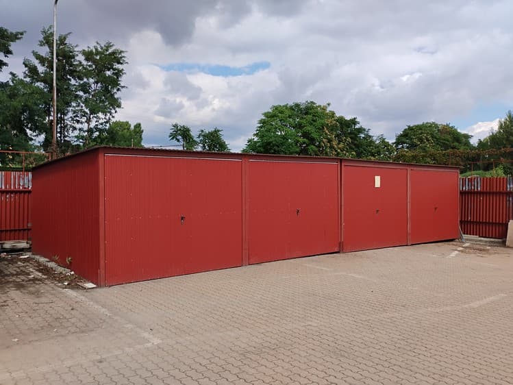 Pronájem garáže 15 m²
