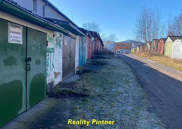 Pronájem garáže 17 m²