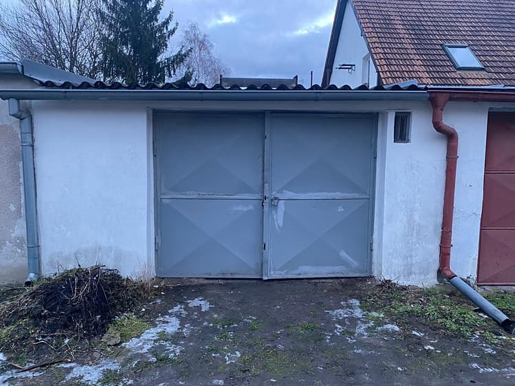 Pronájem garáže 28 m²