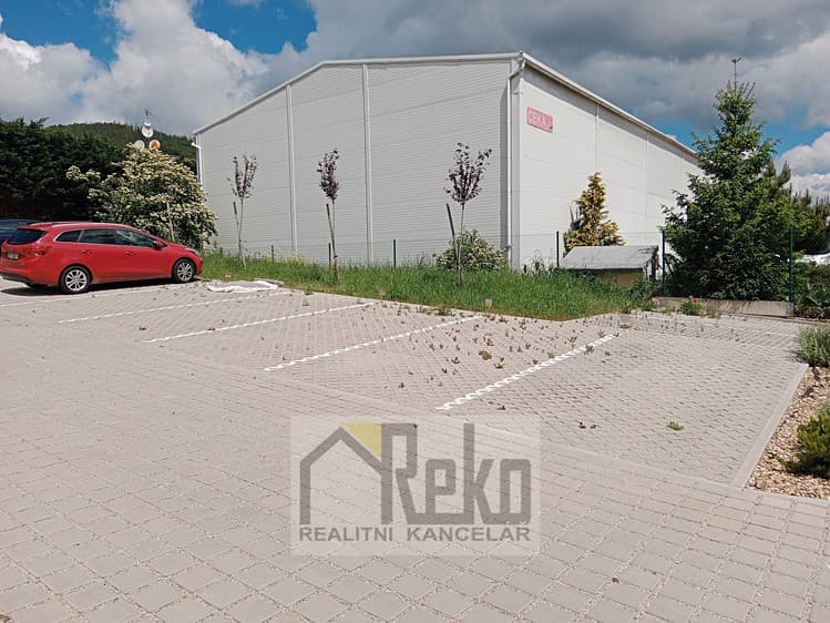 Pronájem specifického typu nemovitosti 12 m²