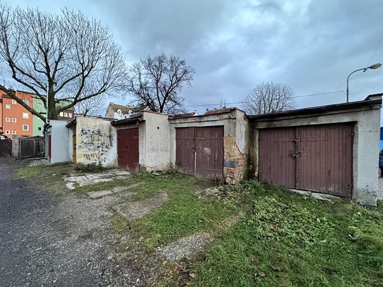 Pronájem garáže 21 m²