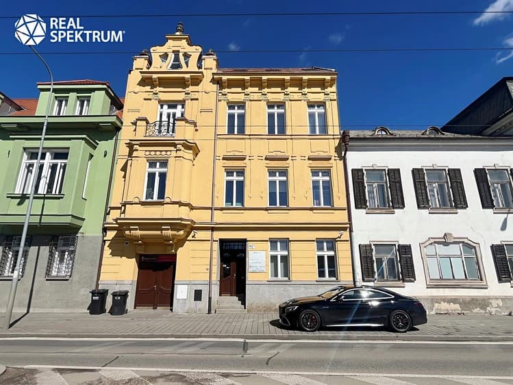 Pronájem vinného sklepa 170 m²