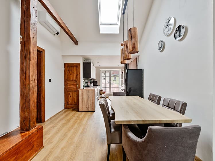 Prodej bytu 5+kk 110 m² (Podkrovní)