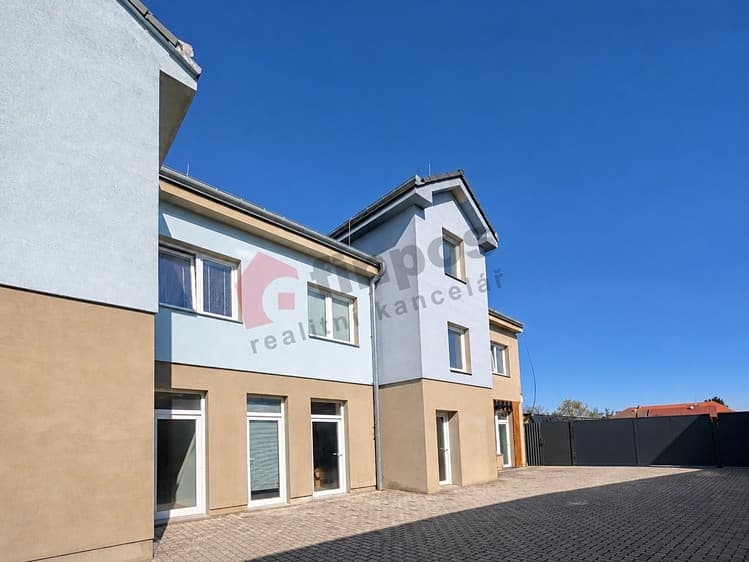 Pronájem bytu 1+kk 49 m²