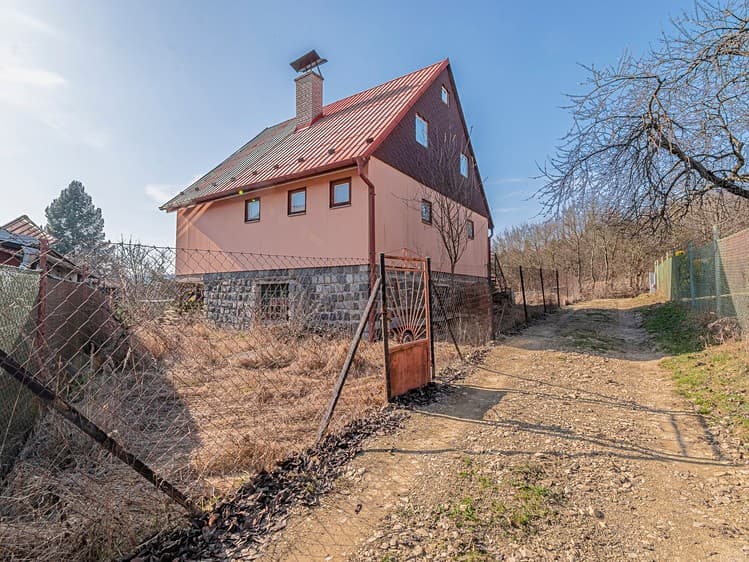 Prodej chaty 145 m², pozemek 376 m²