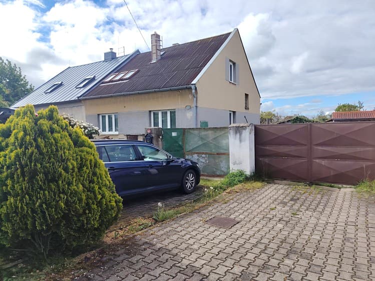 Prodej rodinného domu 125 m², pozemek 885 m²