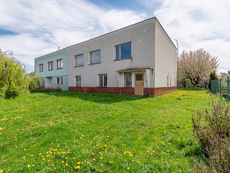 Prodej rodinného domu 240 m², pozemek 648 m²