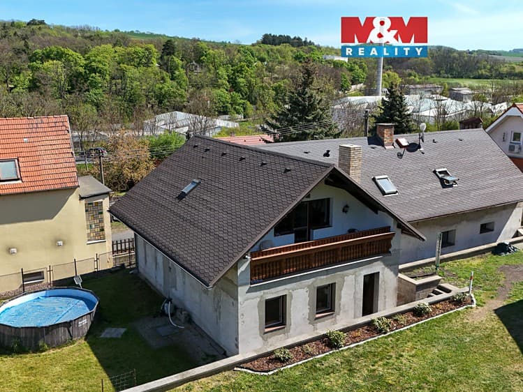 Prodej rodinného domu 200 m², pozemek 937 m²