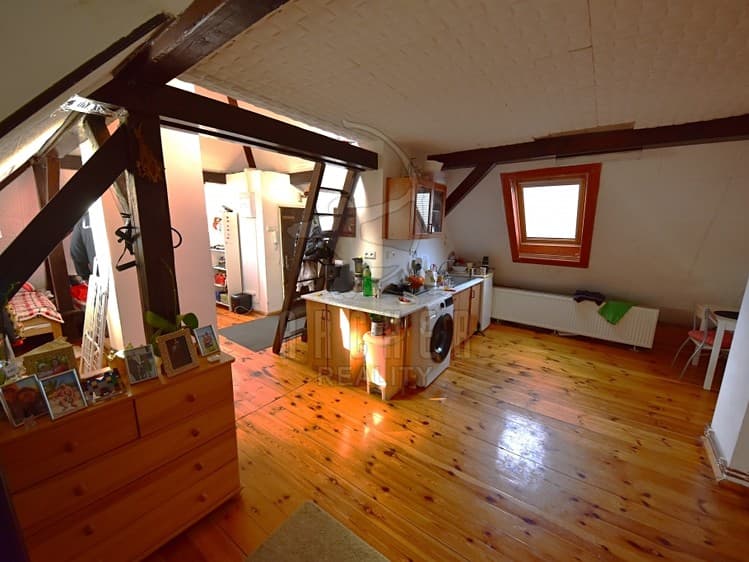 Prodej rodinného domu 255 m², pozemek 384 m²