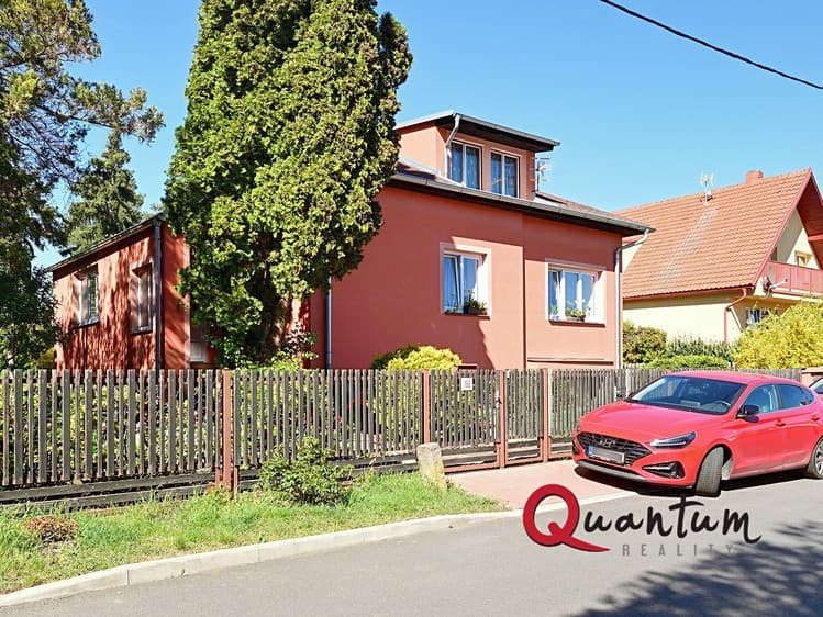 Prodej rodinného domu 169 m², pozemek 1 350 m²