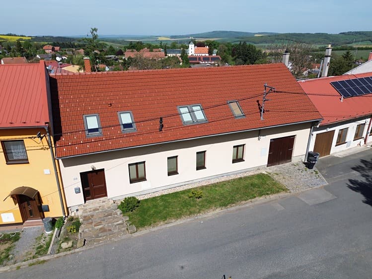 Prodej rodinného domu 283 m², pozemek 759 m²