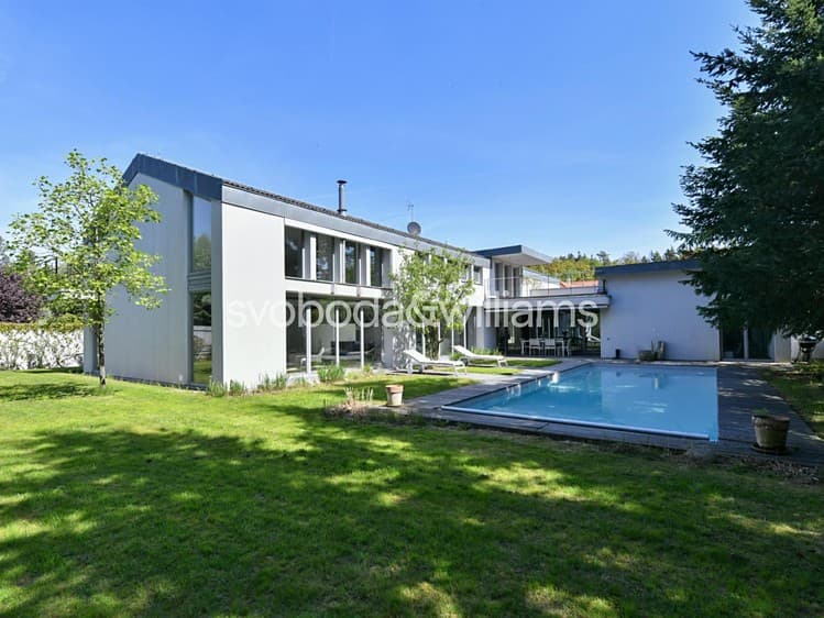 Prodej rodinného domu 338 m², pozemek 1 564 m²