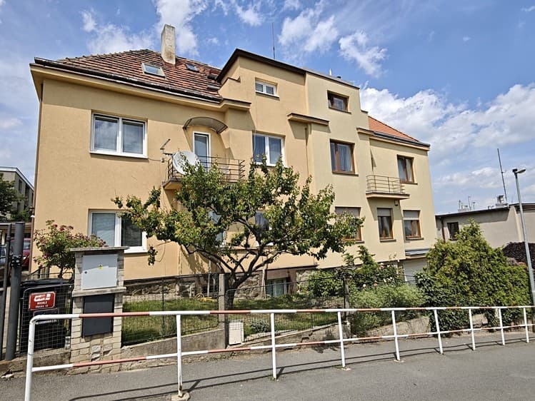 Prodej rodinného domu 255 m², pozemek 384 m²