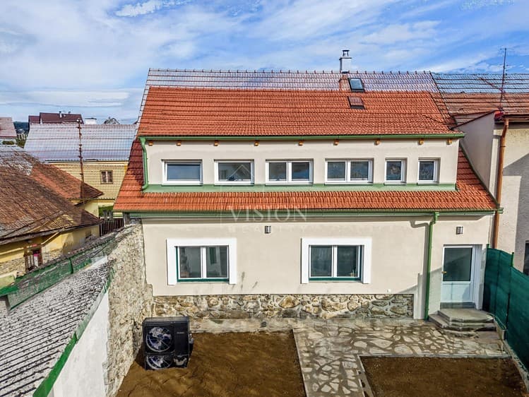 Prodej rodinného domu 172 m², pozemek 323 m²