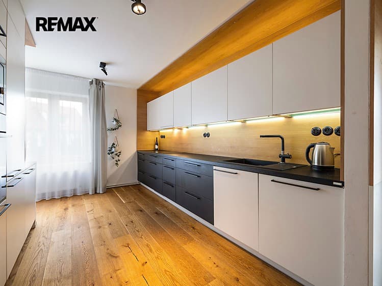 Pronájem rodinného domu 149 m², pozemek 688 m²