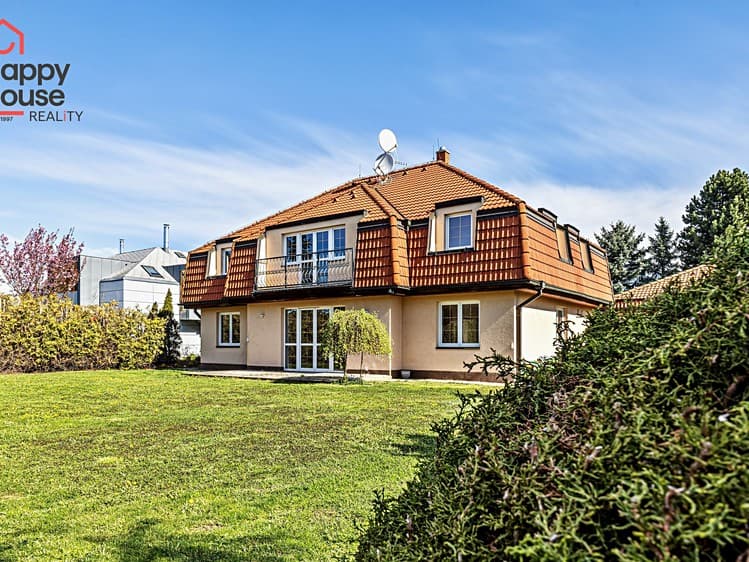 Pronájem rodinného domu 287 m², pozemek 1 200 m²
