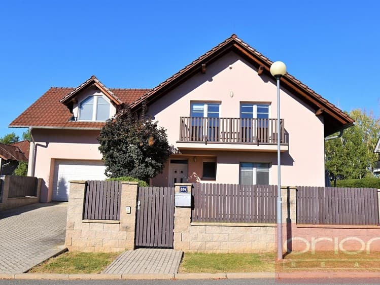 Pronájem rodinného domu 200 m², pozemek 500 m²