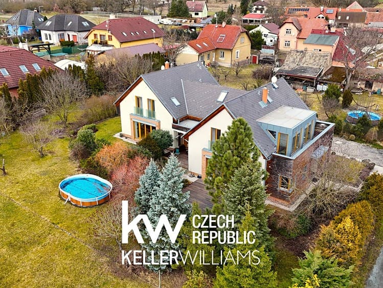 Pronájem rodinného domu 180 m², pozemek 320 m²