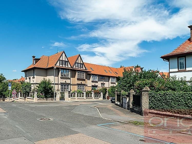 Pronájem rodinného domu 220 m², pozemek 390 m²