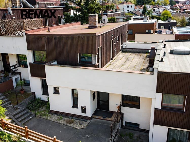 Pronájem rodinného domu 161 m², pozemek 295 m²