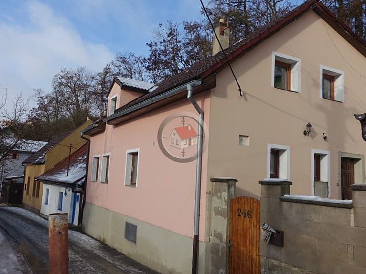 Pronájem rodinného domu 100 m², pozemek 128 m²