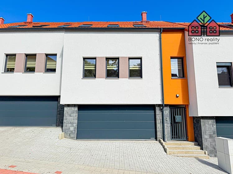 Pronájem rodinného domu 160 m², pozemek 308 m²