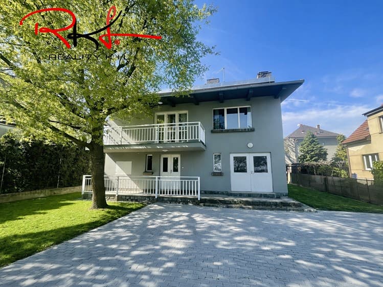 Pronájem rodinného domu 264 m², pozemek 483 m²