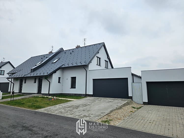 Pronájem rodinného domu 127 m², pozemek 385 m²