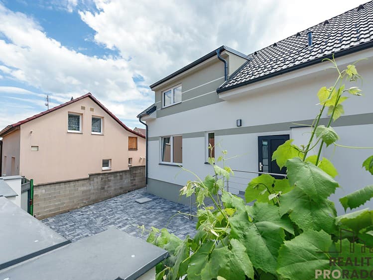 Pronájem rodinného domu 128 m², pozemek 274 m²