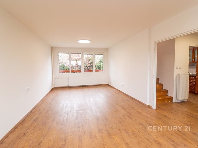 Pronájem rodinného domu 234 m², pozemek 479 m²