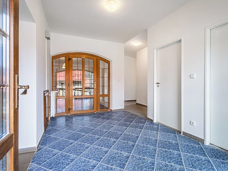 Pronájem rodinného domu 341 m², pozemek 474 m²