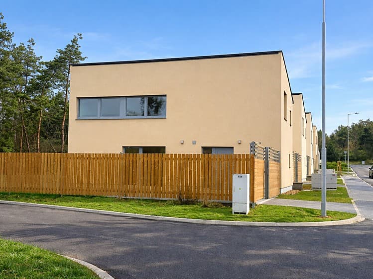 Pronájem rodinného domu 108 m², pozemek 393 m²
