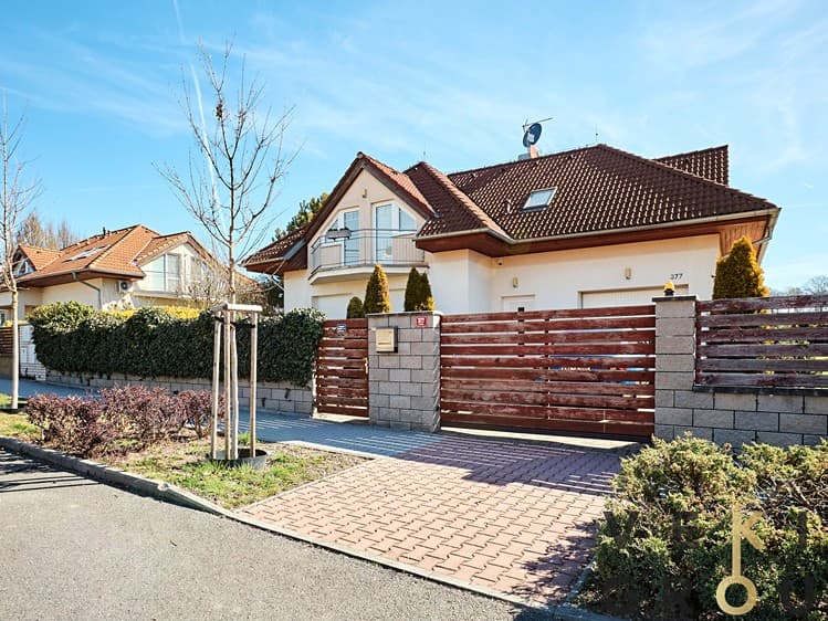 Pronájem rodinného domu 160 m², pozemek 740 m²