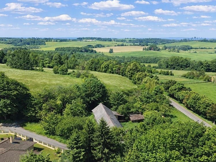 Prodej stavebního pozemku 1 200 m²
