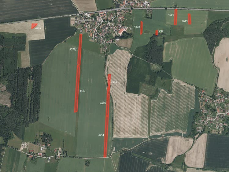 Prodej pole 126 648 m²
